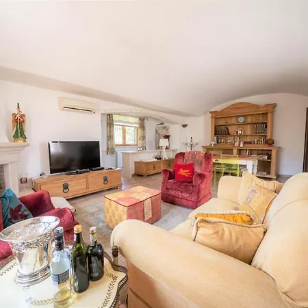 Holiday home Trullo Leone *